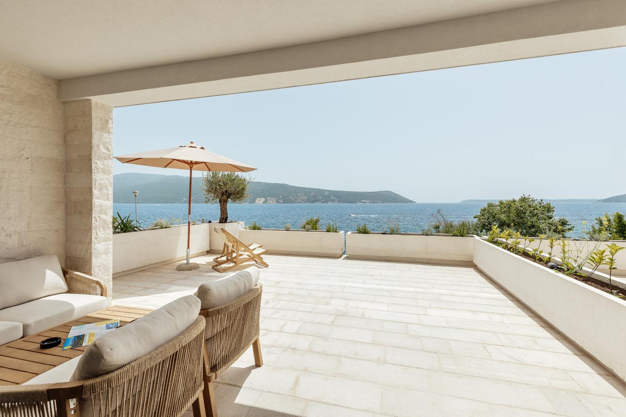 Savina Beachfront Oasis Χέρτσεγκ Νόβι Εξωτερικό φωτογραφία