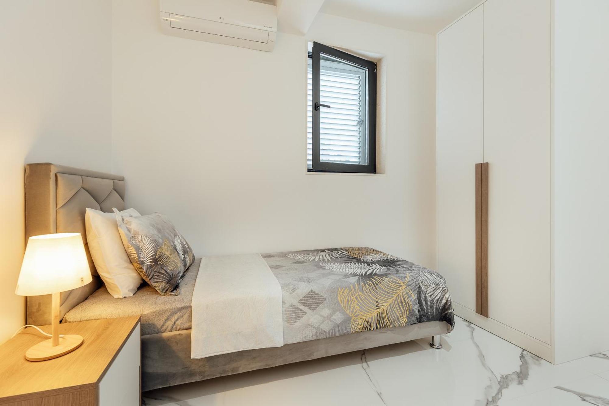 Savina Beachfront Oasis Χέρτσεγκ Νόβι Εξωτερικό φωτογραφία