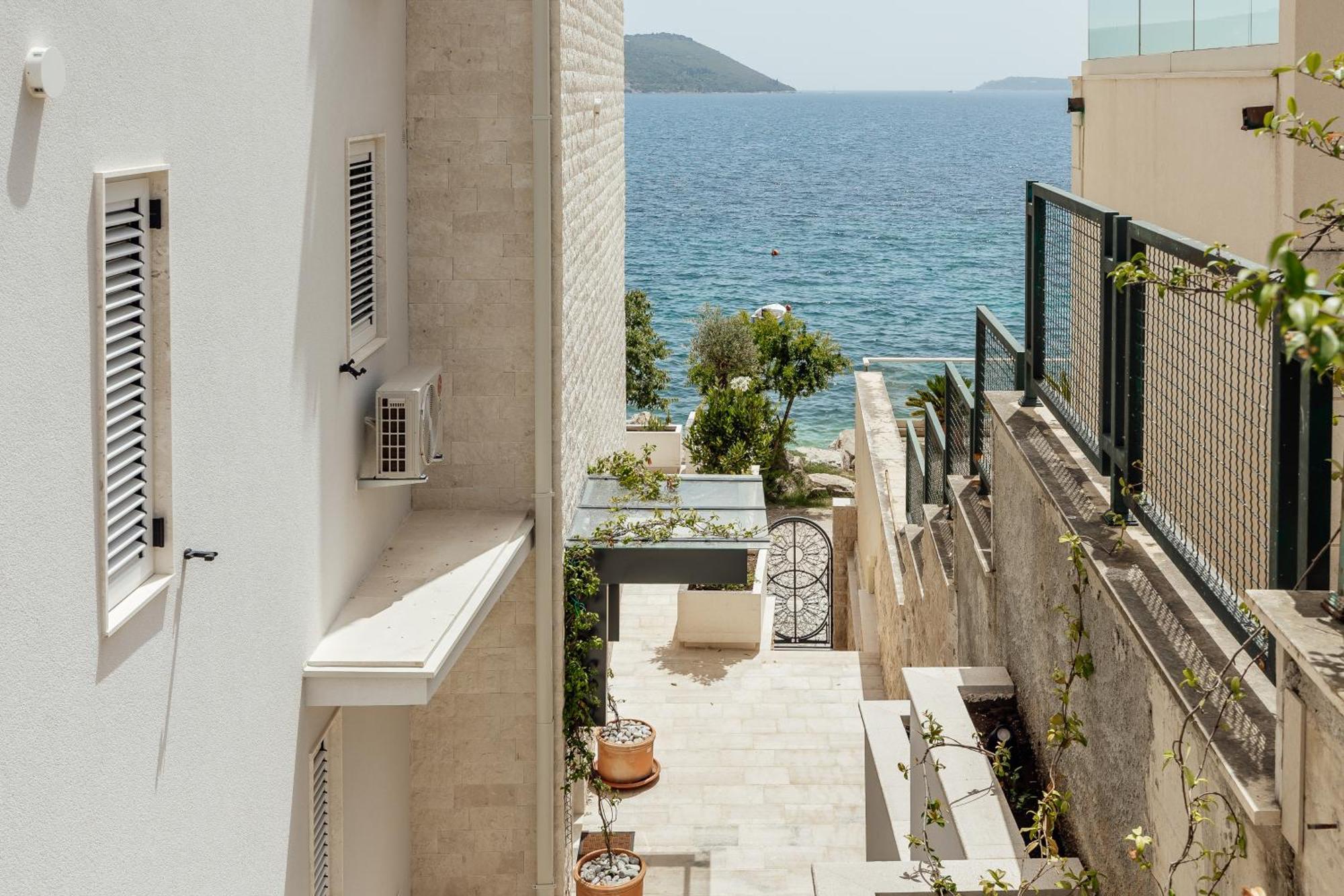 Savina Beachfront Oasis Χέρτσεγκ Νόβι Εξωτερικό φωτογραφία