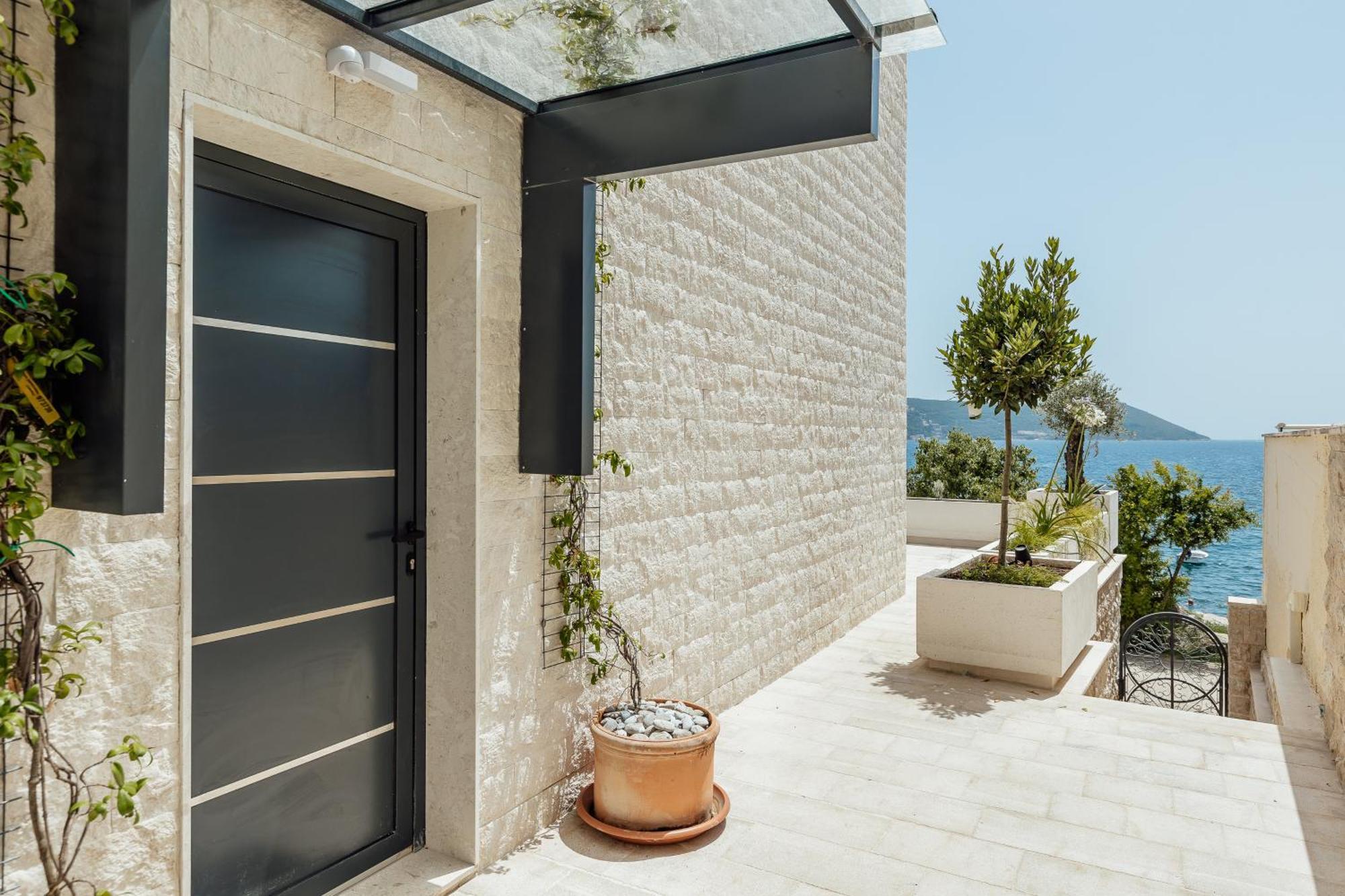 Savina Beachfront Oasis Χέρτσεγκ Νόβι Εξωτερικό φωτογραφία